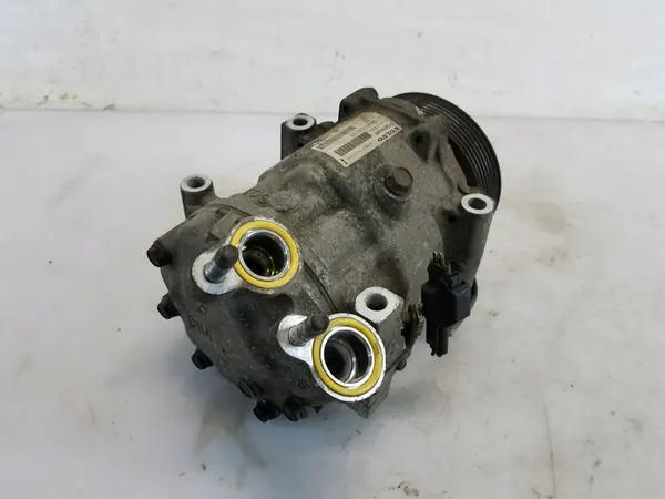 Volvo V60 S60 II 1.6 D ilmastointikompressori 31369699 image 2