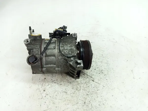 Volvo V70 Ilmastointikompressori OE 31291135 image 3