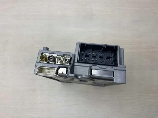 Amplificateur audio BMW OEM 5A2D558 - État utilisé image 4