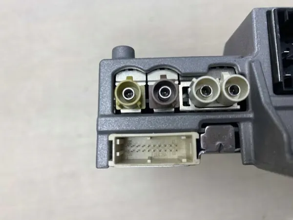Amplificateur audio BMW OEM 5A2D558 - État utilisé image 5