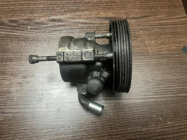 Pompe de direction assistée Volvo OEM 9659820880 - Occasion image 2