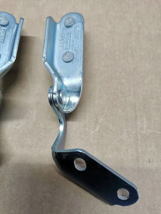 Charnière de coffre Ford Kuga MK3 OEM LJ6B-S42901AB image 3