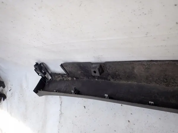 Tesla Model X Rechter Side Skirt 15-> OEM 1034219-00-B image 10