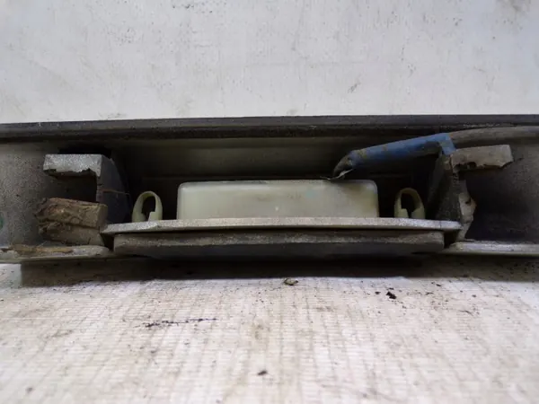 Toyota Avensis T25 Station Kofferbakklep Strip OEM image 10