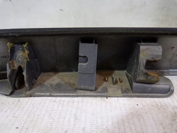 Toyota Avensis T25 Station Kofferbakklep Strip OEM image 9