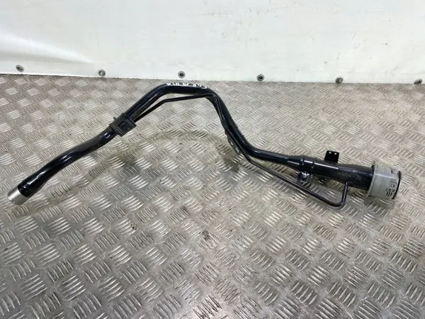 Subaru Forester polttoainetulppa OEM FBZ22161 - Käytetty image 2