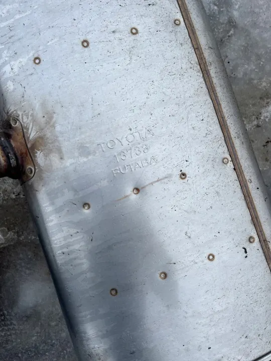 Pakoputken vaimentin OEM 255658 Toyota Prius IV 2016- image 4