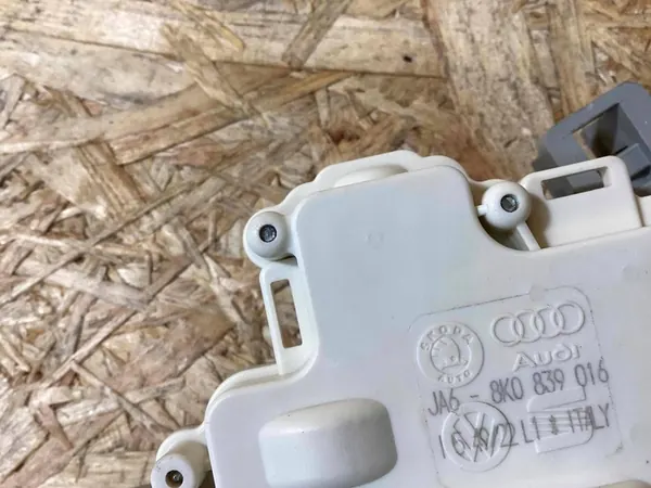 Bakdörrslås Höger Porsche Cayenne 9A783911600 image 5