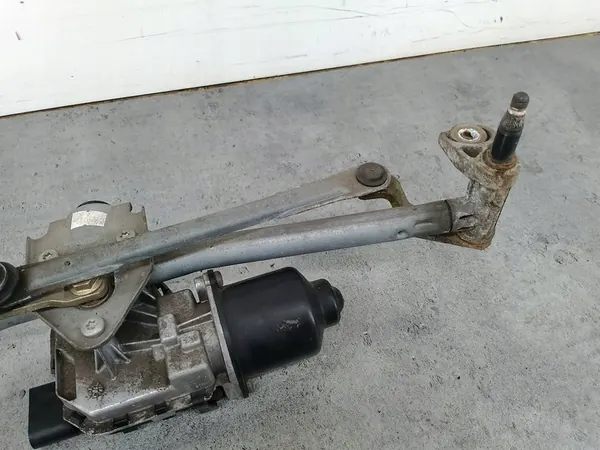 Pyyhkijän mekanismi VW Polo IV FL image 6