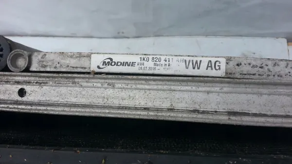 Kylfläkt VW Golf VI 1.6TDI Passat B7 1K0145928J image 10