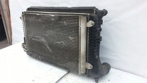 Kylfläkt VW Golf VI 1.6TDI Passat B7 1K0145928J image 3