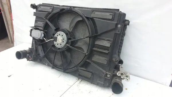 Kylfläkt VW Golf VI 1.6TDI Passat B7 1K0145928J image 6