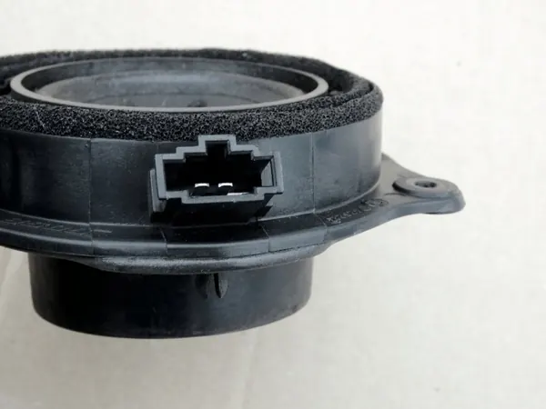 Audi A6 C6 Voor Rechts/Links Bose Luidspreker OEM 4F0035411E image 3
