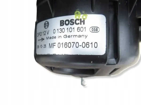 Toyota Corolla ilmastointiosat OEM 8701002860 - Käytetty image 6