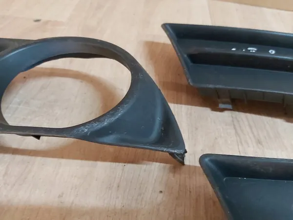 Tappo paraurti destro Toyota Corolla Verso II 52127-0F020 image 4