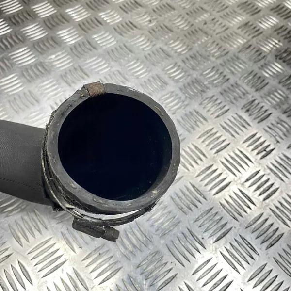 VOLVO XC60 I 2008-2016 Manguera de aire 2.4D 30792300 image 2