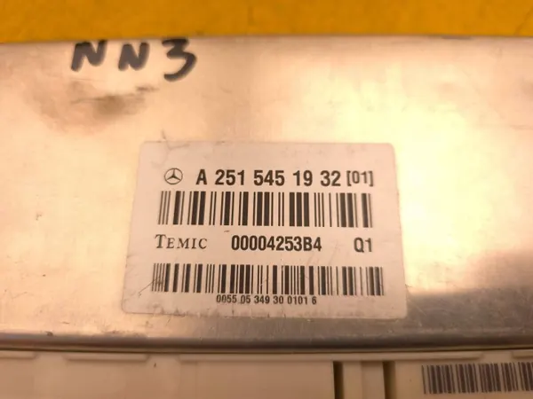 Módulo de suspensión neumática Mercedes-Benz A2515451932 image 4