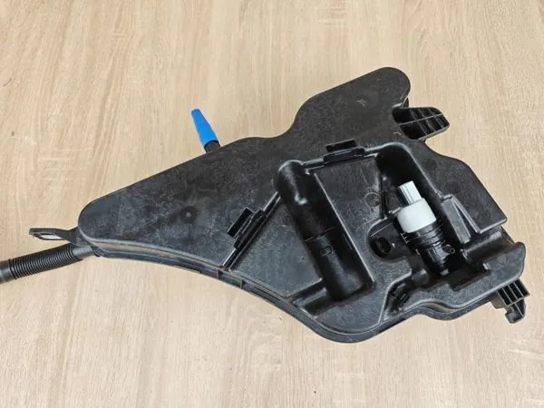 Scheibenwaschbehälter BMW OEM 7427885 7497094 - Gebraucht image 7