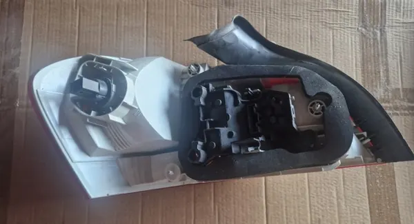 Luz trasera izquierda BMW 1 E82 E88 Coupe Cabrio 6321 7285642 image 4