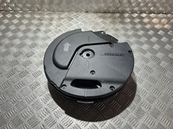 Altifalante de graves Mazda OEM K12366960 - Usado image 2