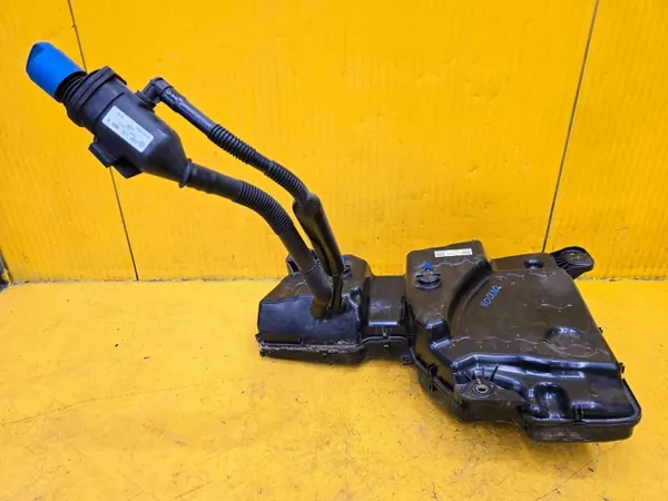 Tanque AdBlue Skoda Kodiaq OEM 5QF131877H - Usado image 2