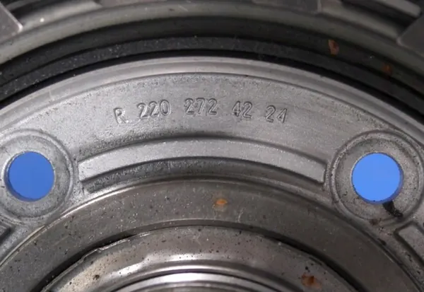 Gebruikte Mercedes-Benz versnellingsbakpan OEM R2202724224 image 8