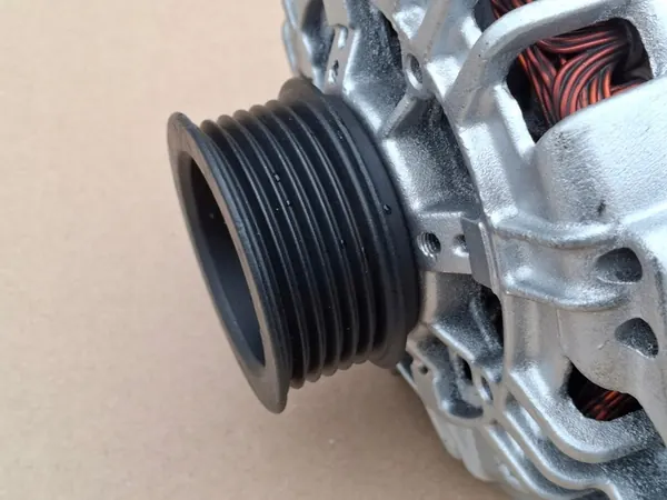 Ducato Jumper Boxer 2.5 2.8 Alternaattori 120A Bosch image 4