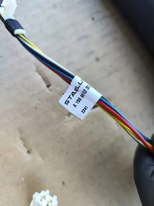 Lift Supports Mercedes W156 GLA A1568900230 image 3