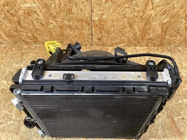 Kylarrubrik vänster sida Porsche 718 Cayman 982 image 5