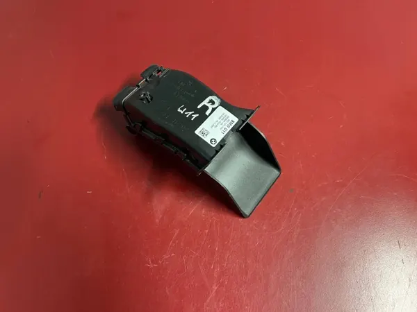BMW X1 U11 Entrée d'air refroidissement freins OEM 9883604 image 2
