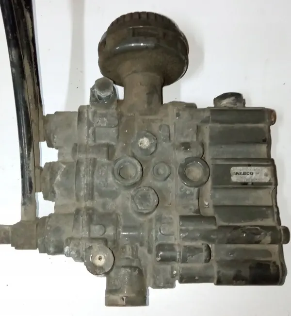 Vanne ECAS MAN TGA DAF CF Iveco Stralis Scania 4 OEM image 1