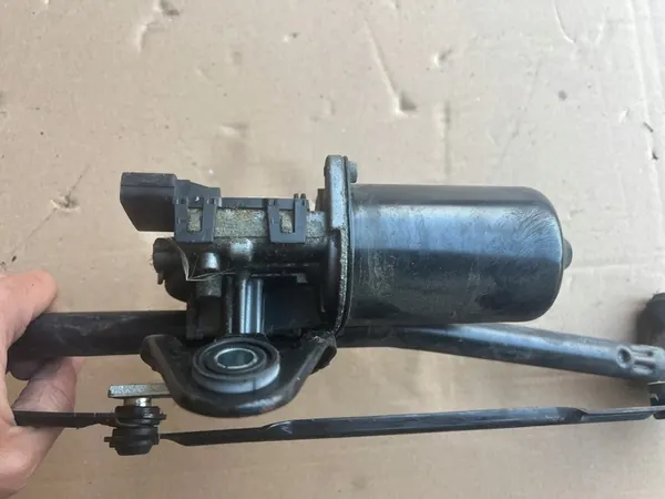 Mecanismo do motor do limpador Hyundai i30 2007-2010 Kombi image 3