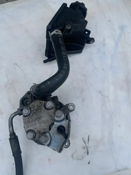 Servostyrningspump Mercedes 3.0D A0054660301 image 2