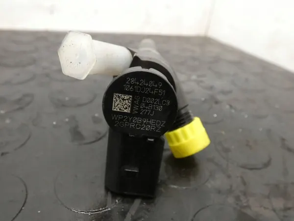 Inyector Volkswagen OE 04B130277J usado image 6