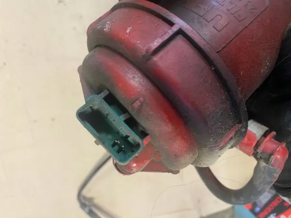 Boîtier filtre à carburant OEM 235514822 pour Ducato image 5