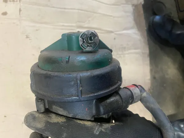 Boîtier filtre à carburant OEM 235514822 pour Ducato image 6