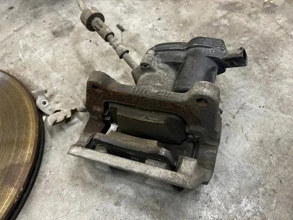 Discos de Freio Calipers Pastilhas Audi A8 D4 image 5