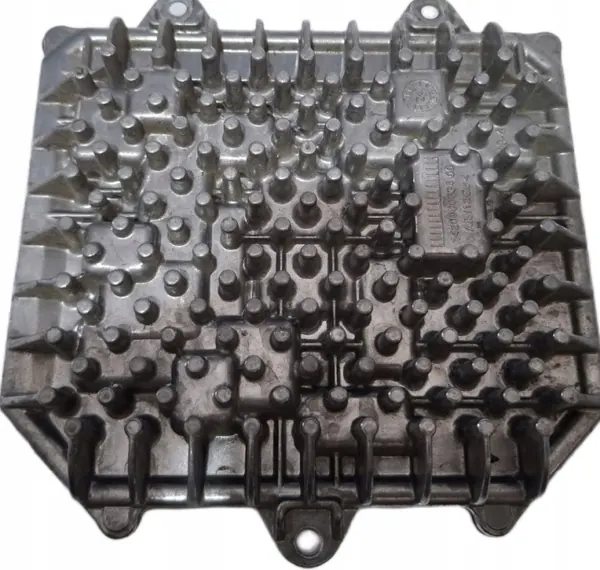 Module ECU éclairage Iveco Daily VI 10EEG200237 image 2