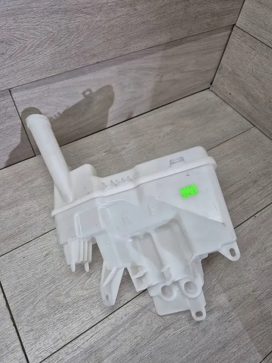 Pesunesteen säiliö PEUGEOT 108 6405.V9 image 3