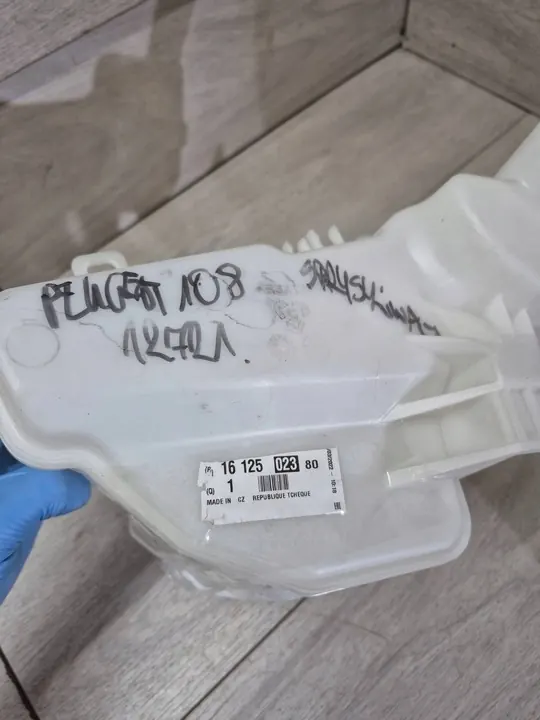 Pesunesteen säiliö PEUGEOT 108 6405.V9 image 4