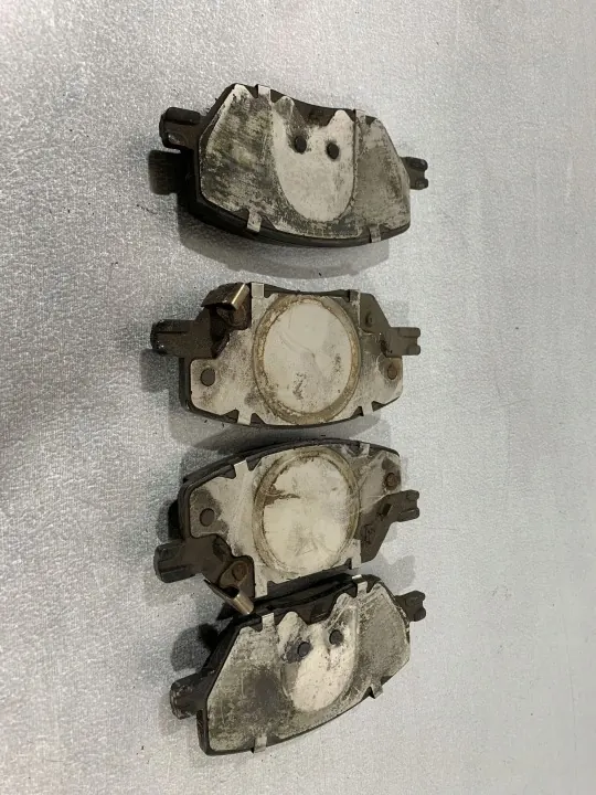 FBZ18637 OEM etujarrutulpaset 2018 Jeep Compassille image 2