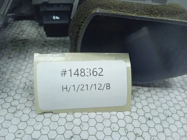 Warnblinkerschalter-Grill Volvo V40 OEM 30613847 image 6