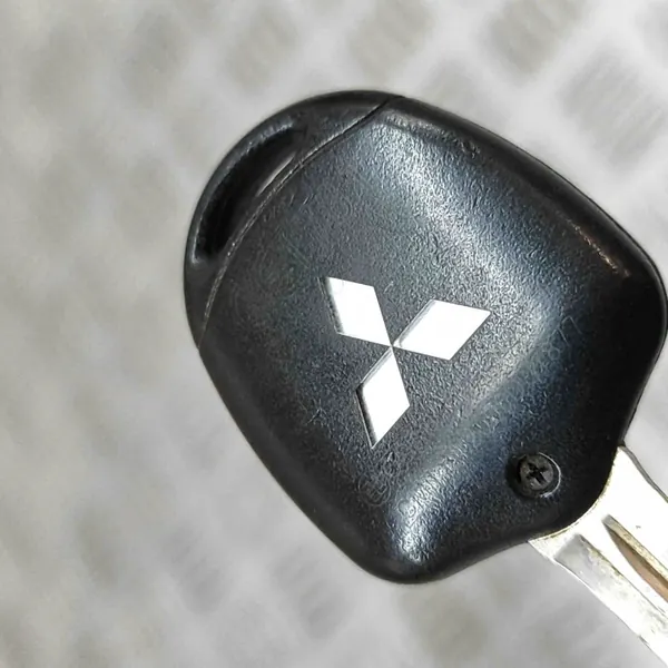 Amortisseur Mitsubishi OEM MN141356 d'occasion image 10
