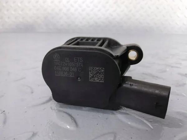 Nokka-akseliventtiili Skoda Kamiq OEM 04E906048C image 4