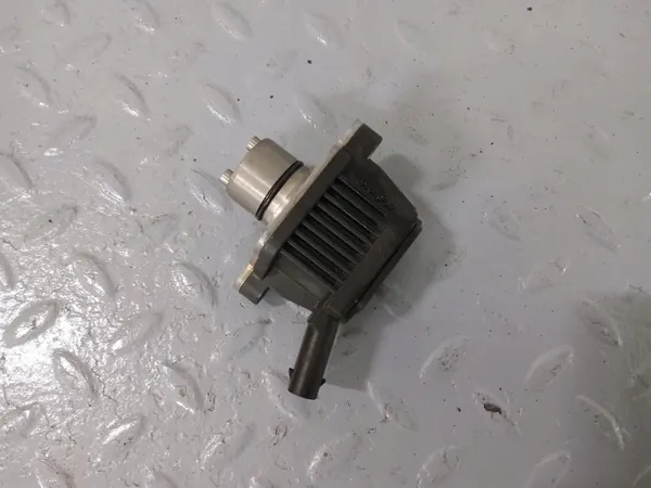 Nokka-akseliventtiili Skoda Kamiq OEM 04E906048C image 5