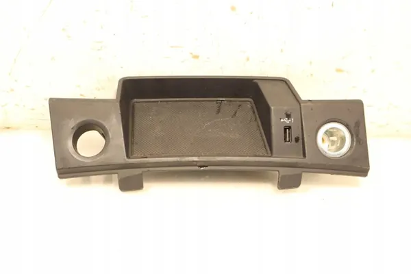 Tomada USB OEM 80B864131A para Audi Q5 II image 2