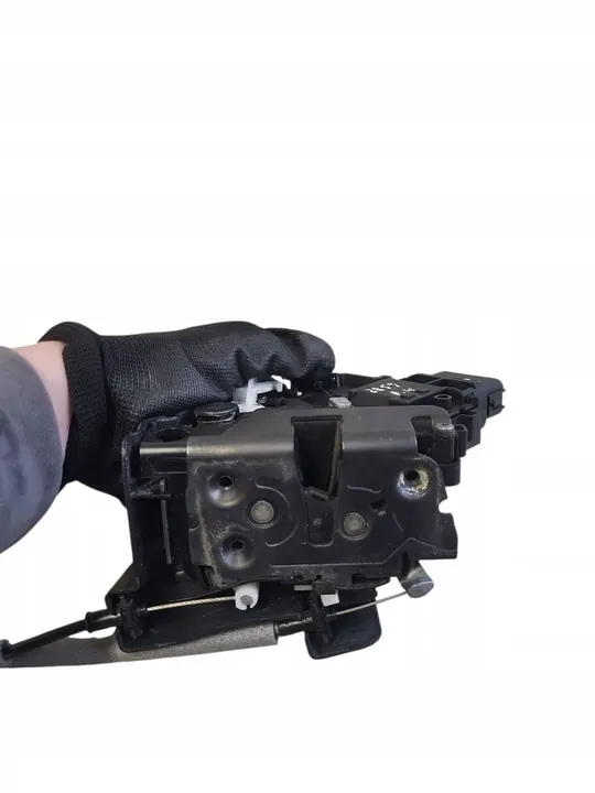 Linke Vordertürschloss Volvo V70 III 3.2 B R6 243 PS 07-16 31253657 image 3