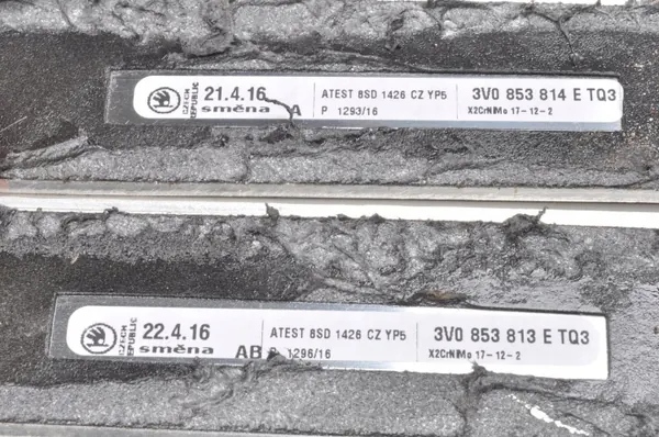 Skoda Superb III Fram-Tröskellist Set OEM 3V0853814E image 3