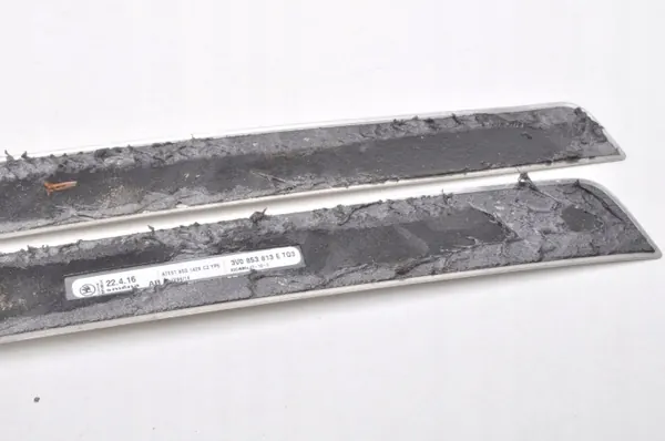 Skoda Superb III Fram-Tröskellist Set OEM 3V0853814E image 9