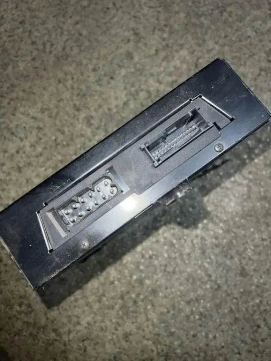 OEM 8375007 Radiovahvistin BMW E36:lle image 4